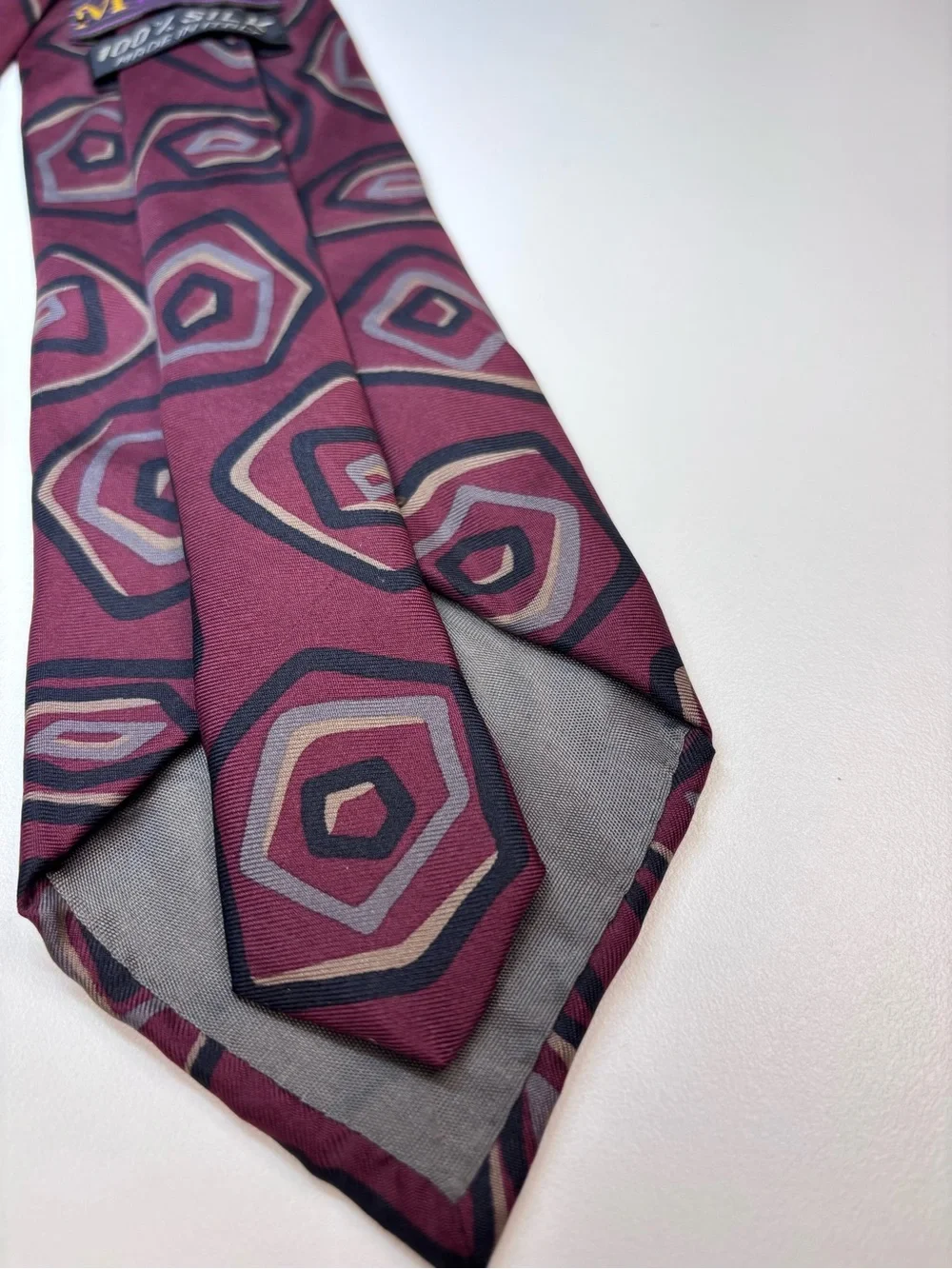 Mezzo Matteo Men's Burgundy Geometric Tie Vintage 100% Silk EUC